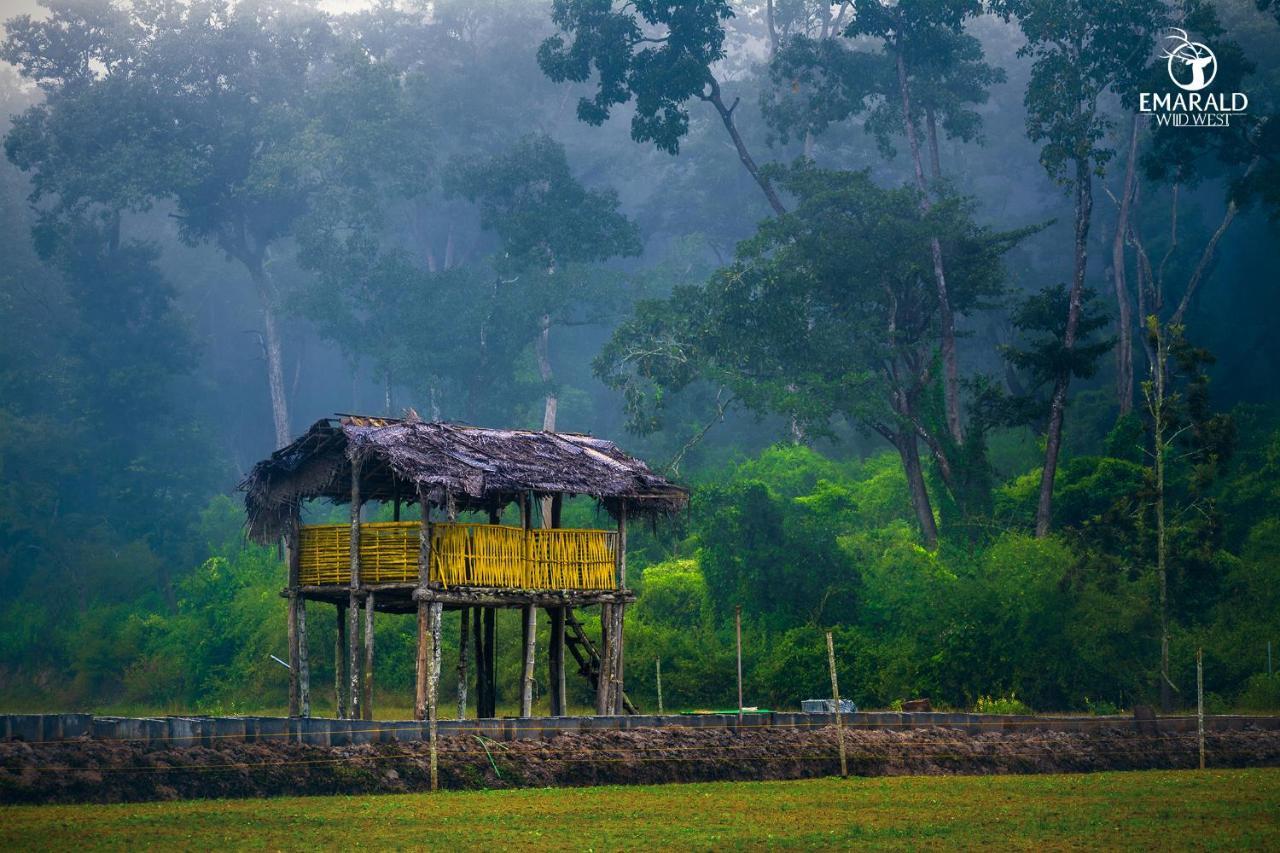 Emarald Wild West Sultan Bathery Bagian luar foto